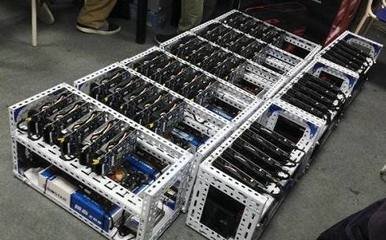 High-efficiency mining rig with liquid cooling system